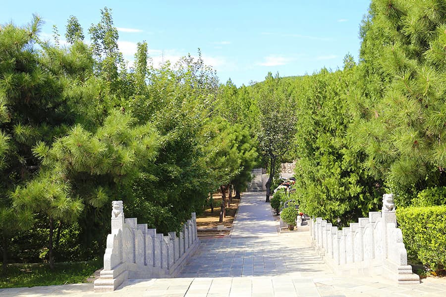状元坞陵园景观图