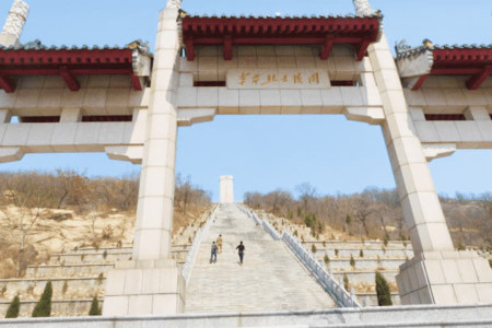 九仙山公墓大门图