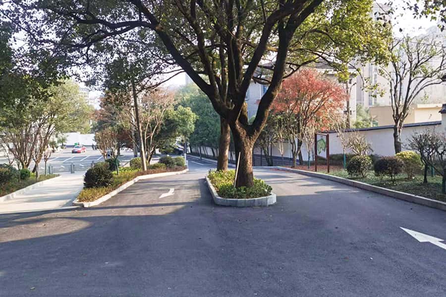 杭州市余杭区凤凰山公墓园区环境图