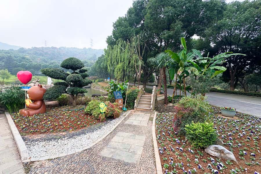 杭州市临平区安贤陵园园区景观图
