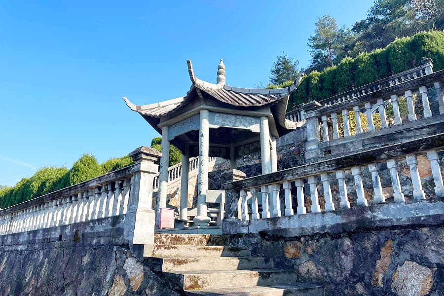 杭州市余杭区瓶窑公墓园区休息亭